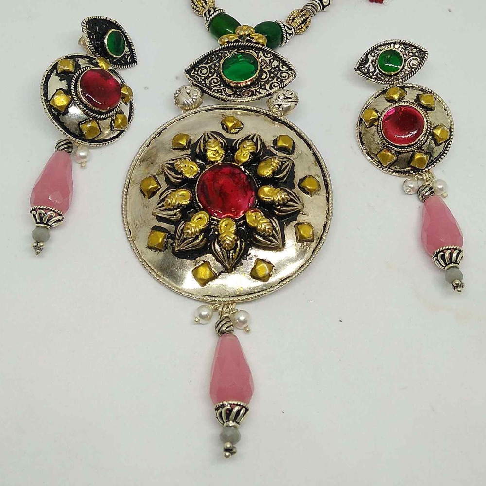 925 sterling silver Traditional Antique pendant With earring set