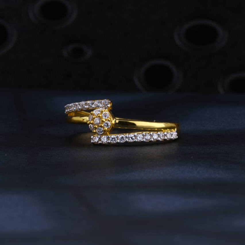 916 Gold CZ Ladies Stylish Ring LR1475