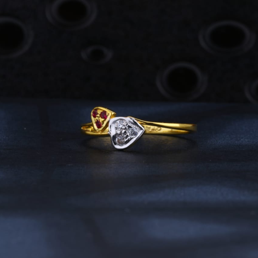 916 Gold CZ Ladies Designer Ring LR1386