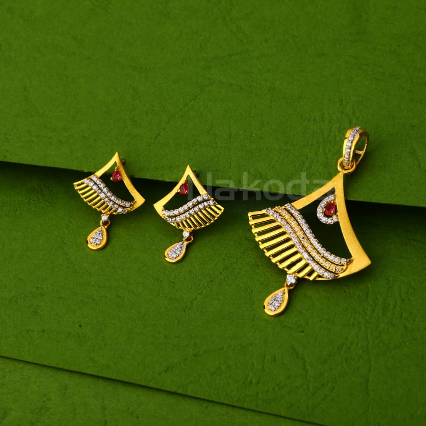 916 Gold CZ Hallmark Ladies Fancy Pendant Set FPS381