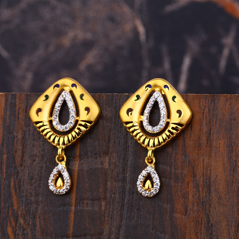 Ladies 22K Gold Fancy Diamond Earring -LFE272
