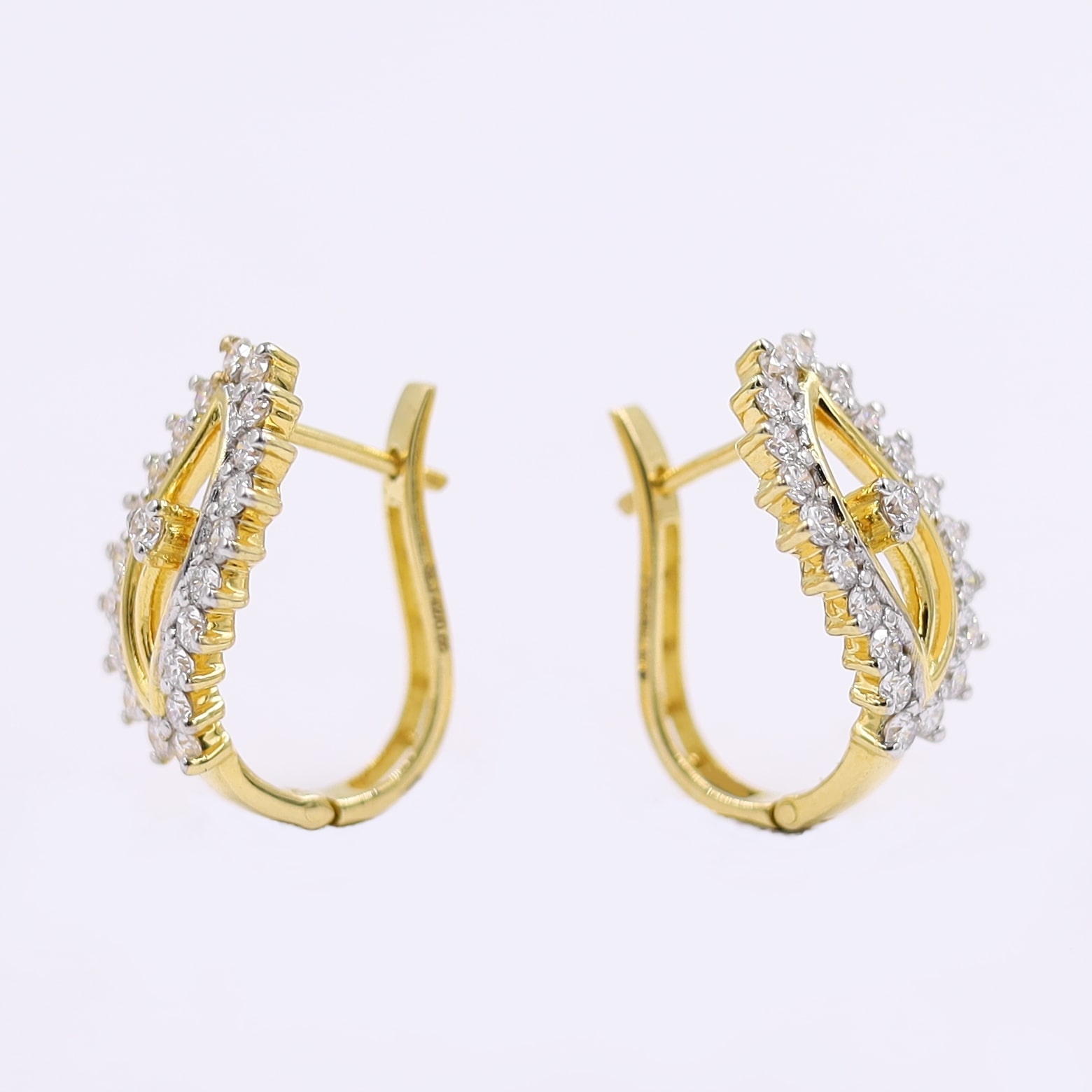 Shimmering Yellow Gold And Sparkling Diamond Hoop Earrings