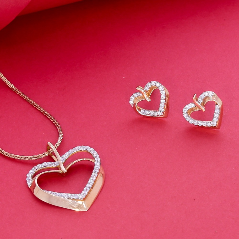 Enchanting rose gold 18kt heart pendant set for women