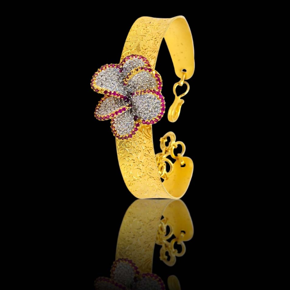 22KT Gold Hallmark Flower Design Bracelet