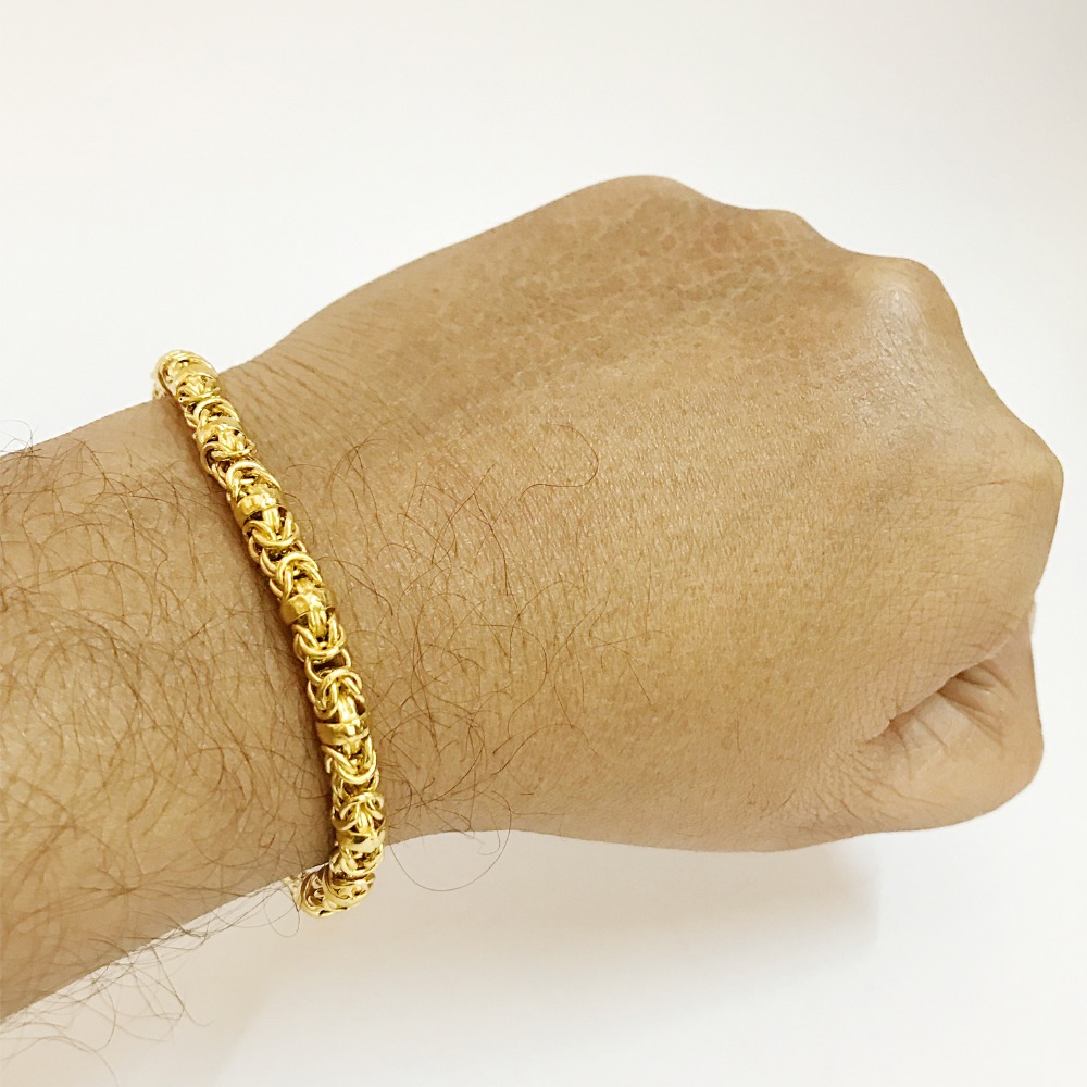 Shop trendy gold kada for men best price from Candere by Kalyan Jewellers