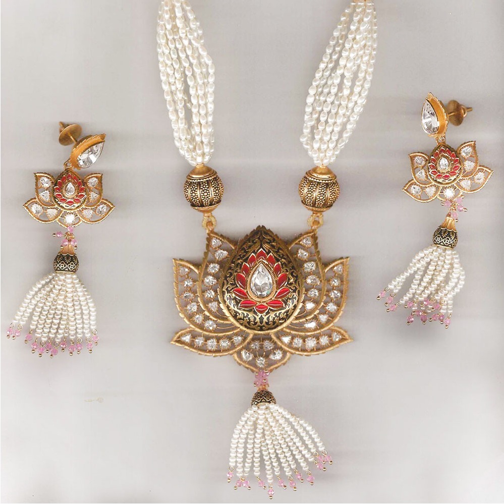 916 Gold Antique Lotus Design Necklace Set From Rajkot