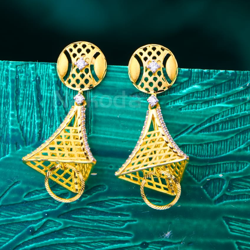 22KT Gold Hallmark Ladies Gorgeous Jhummar Earrings LJE442