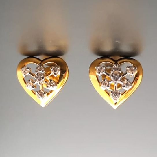 18 ct. gold tops heart shape