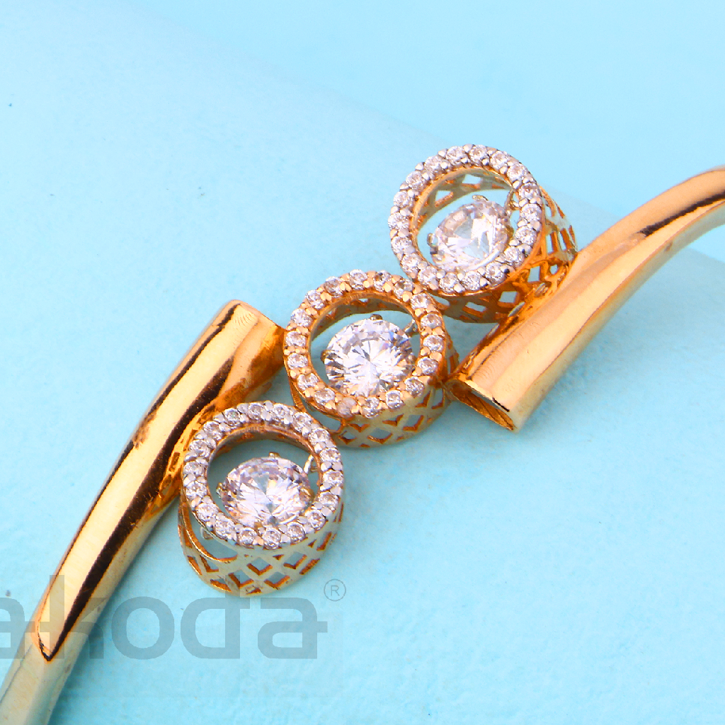 18KT Rose Gold Stylish Ladies Kada RLKB408