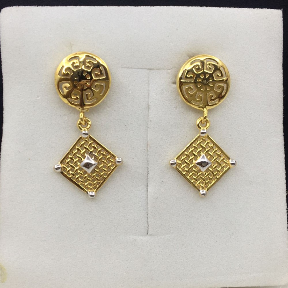 Yellow Gold Plain Design Earrings