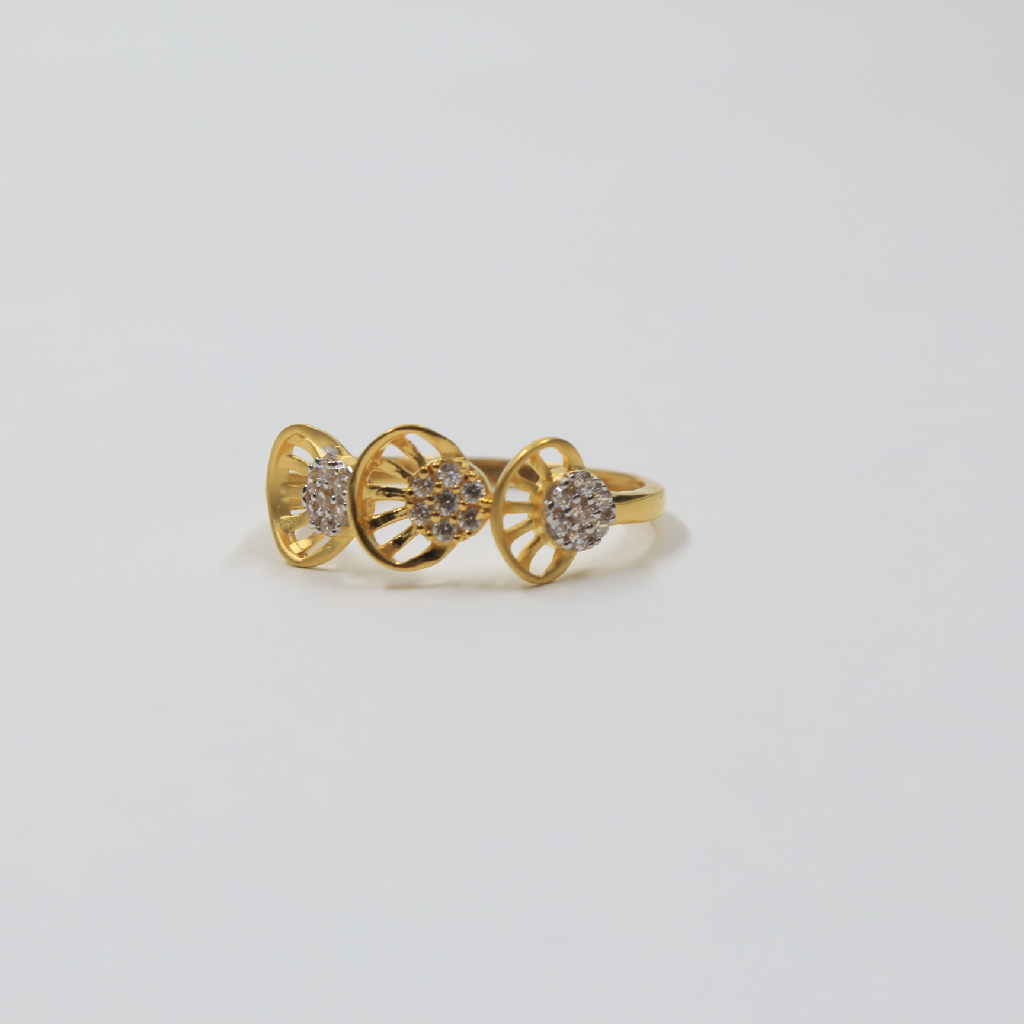 Gold Elegant Design Ring For Women