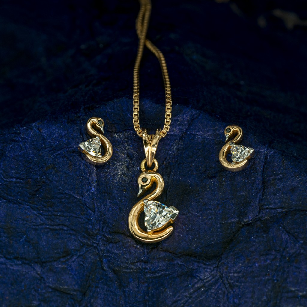 Rose gold pendant set