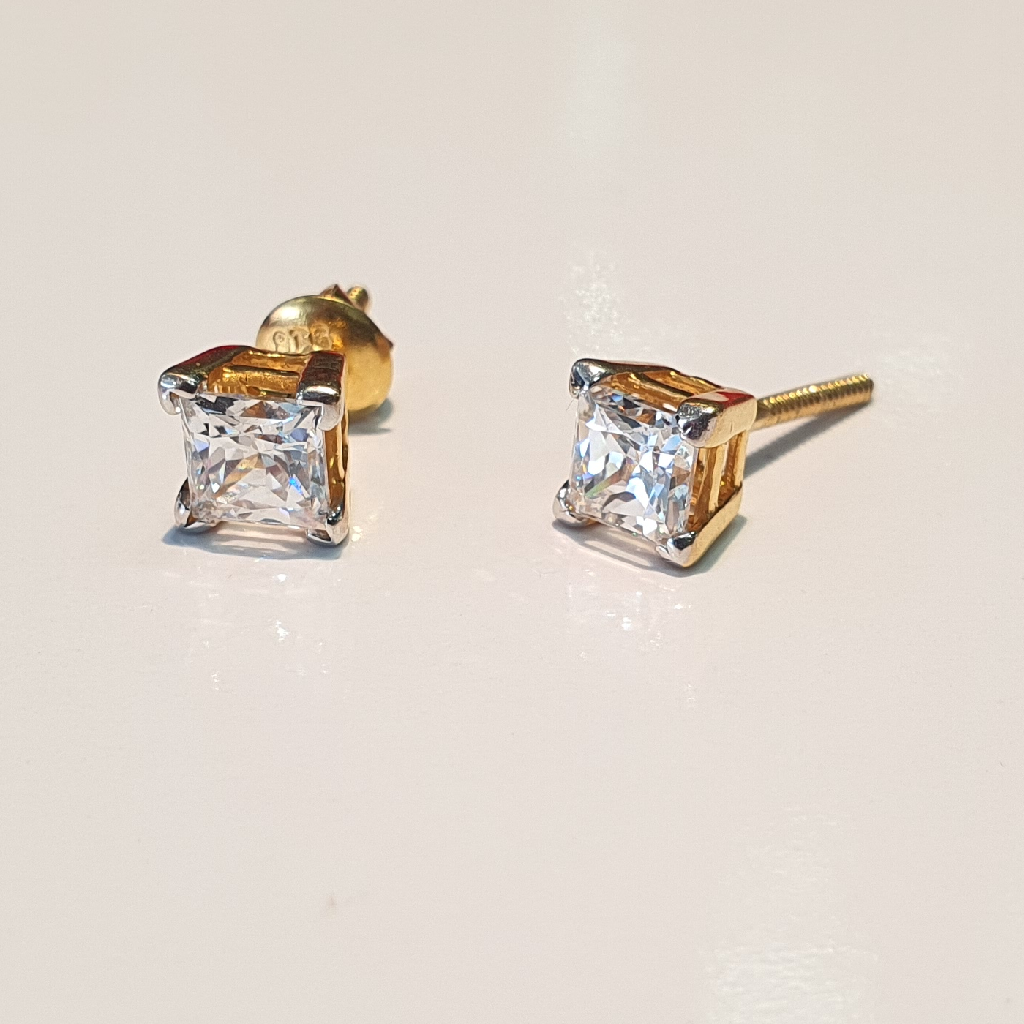 Showroom of 22k hallmark diamond buti | Jewelxy - 204039