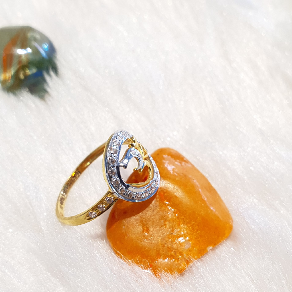 916 22K Mini Diamond Om Design Ring