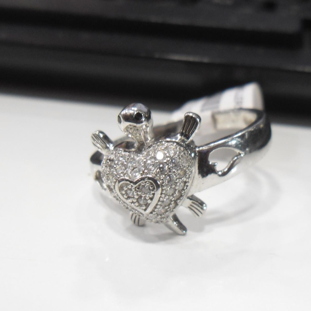 Platinum on sale tortoise ring