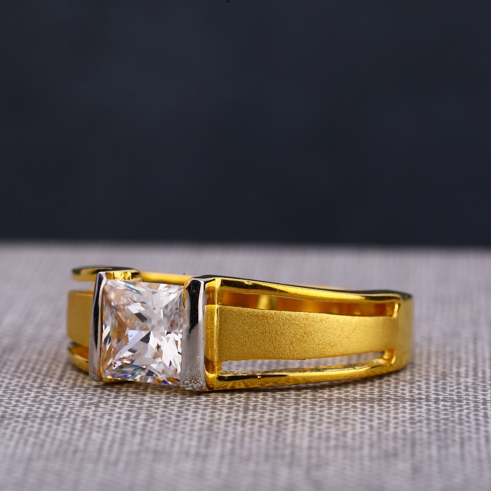 916 Gold Gentlemen's Classic Hallmark  Single Stone Ring MSR98