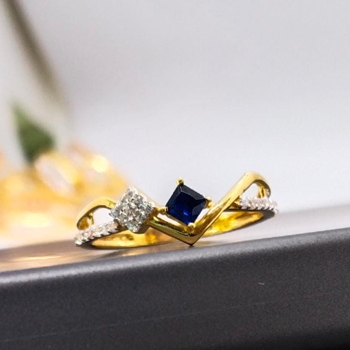 Stylish Deiveeka Diamond Ring for Under 25K - Candere by Kalyan Jewellers