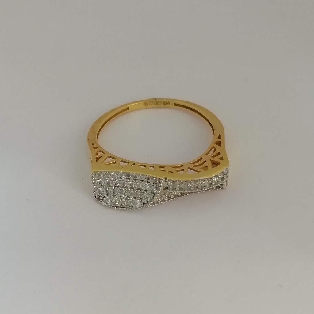 916 gold fancy diamond ladies ring