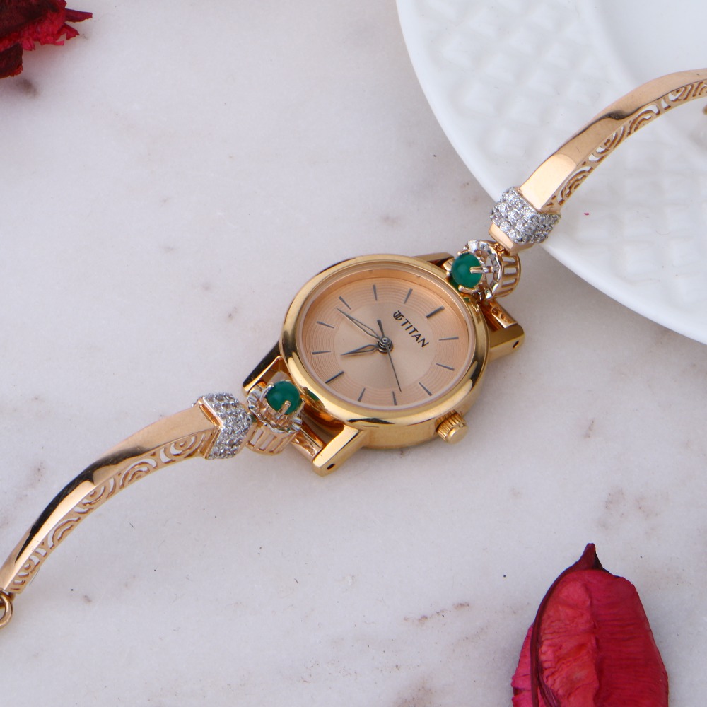 Bracelet Style Gold Watch  