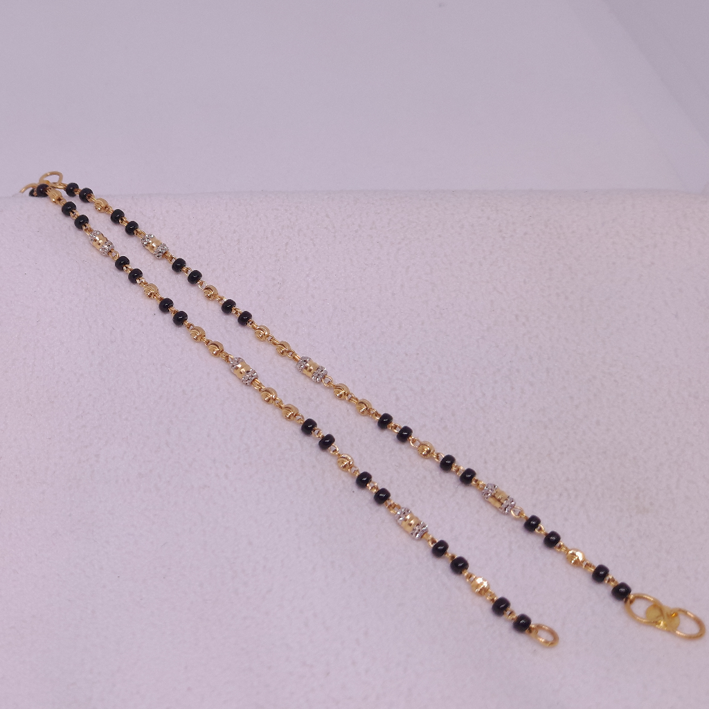Buy Baby Black Beads With Gold Bracelet Online In India - Etsy India-chantamquoc.vn