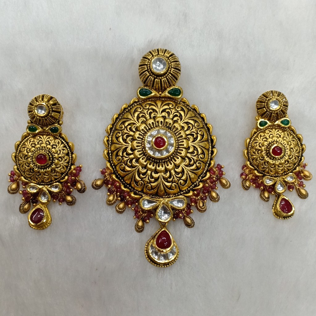 Aadish By Shreeji Jewellers Gold Jewelry Wholesaler In Ahmedabad Jewelxy