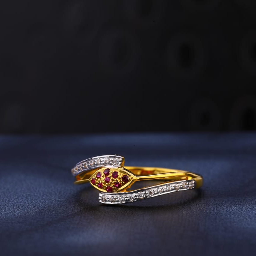 Leafy Affair Gold Ring - PC Chandra Jewellers