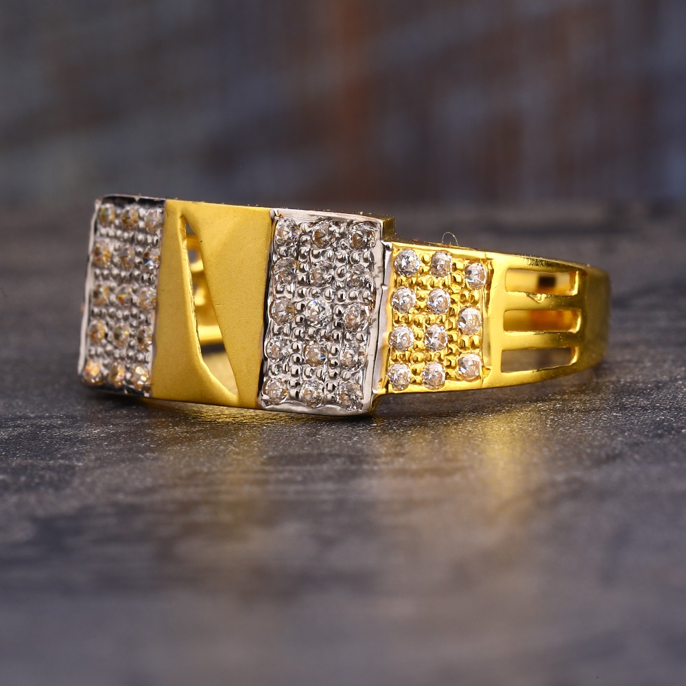 Buy quality 916 Gold CZ Hallmark Delicate Men's Ring MR612 in Ahmedabad