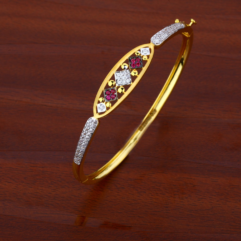 Buy quality Ladies 18K Gold Kada Bracelet-LKB12 in Ahmedabad