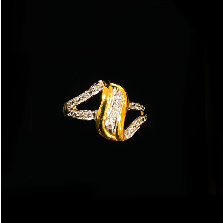 916 Gold Stylish CZ Diamond Ladies Ring