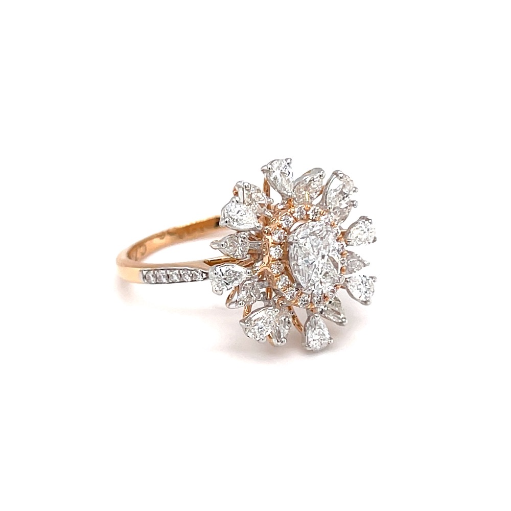 Beautiful fancy ring with pie cut & pear shape diamonds