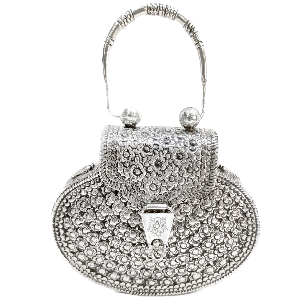 Buy quality Pure Silver Ladies Purse With Easy To Carry Handle in ...