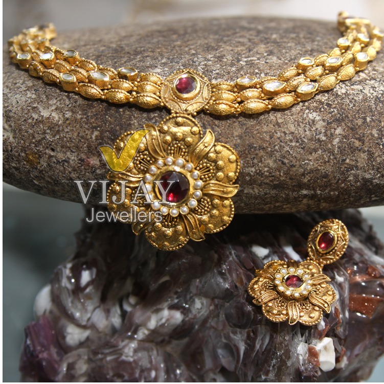 916 Gold Ethnic Flower Shaped Necklace Set