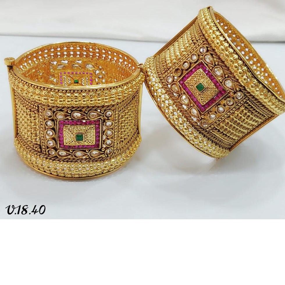 916 Gold rajwadi bangles GB-0001