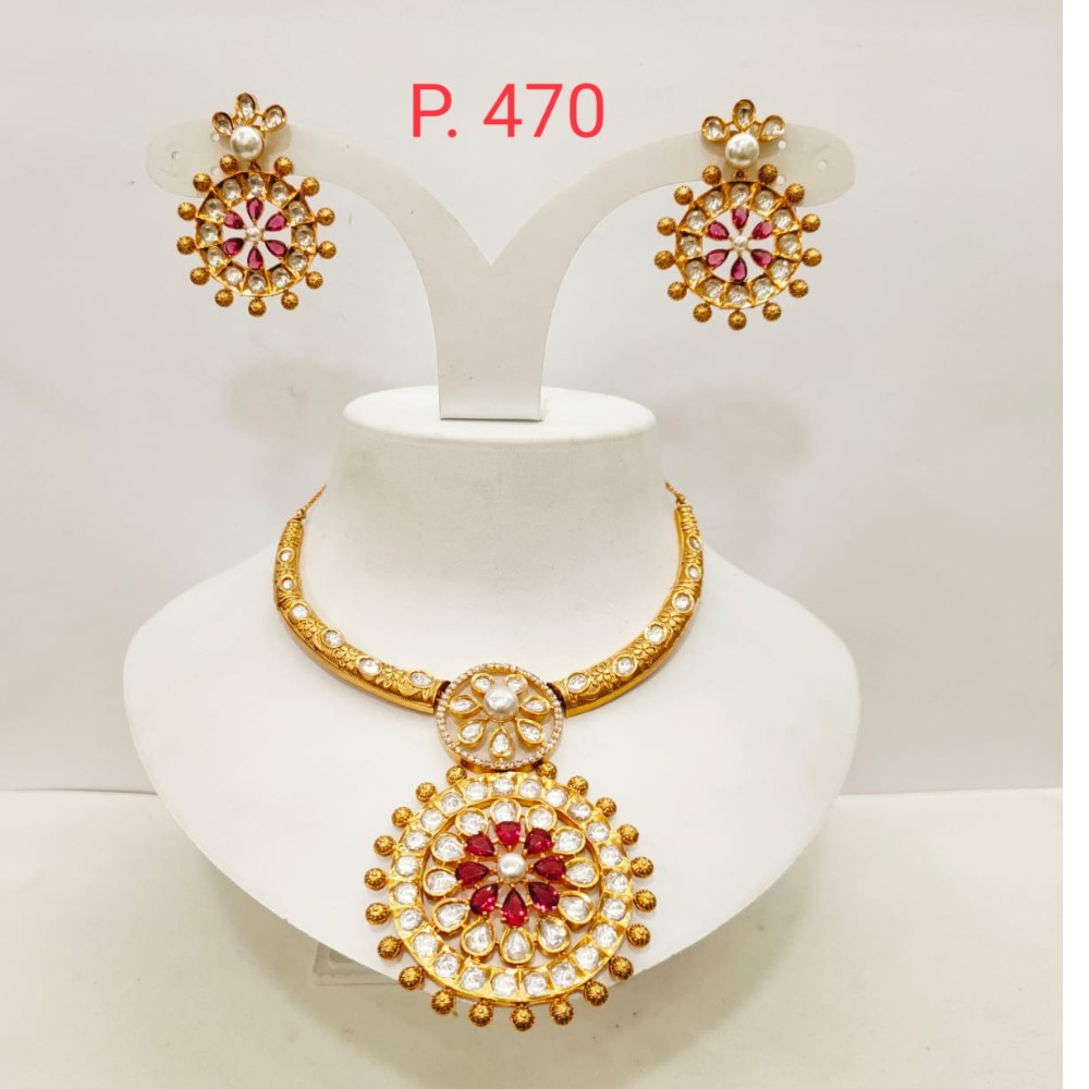 Gold plated choker with kundan work necklace set 1615