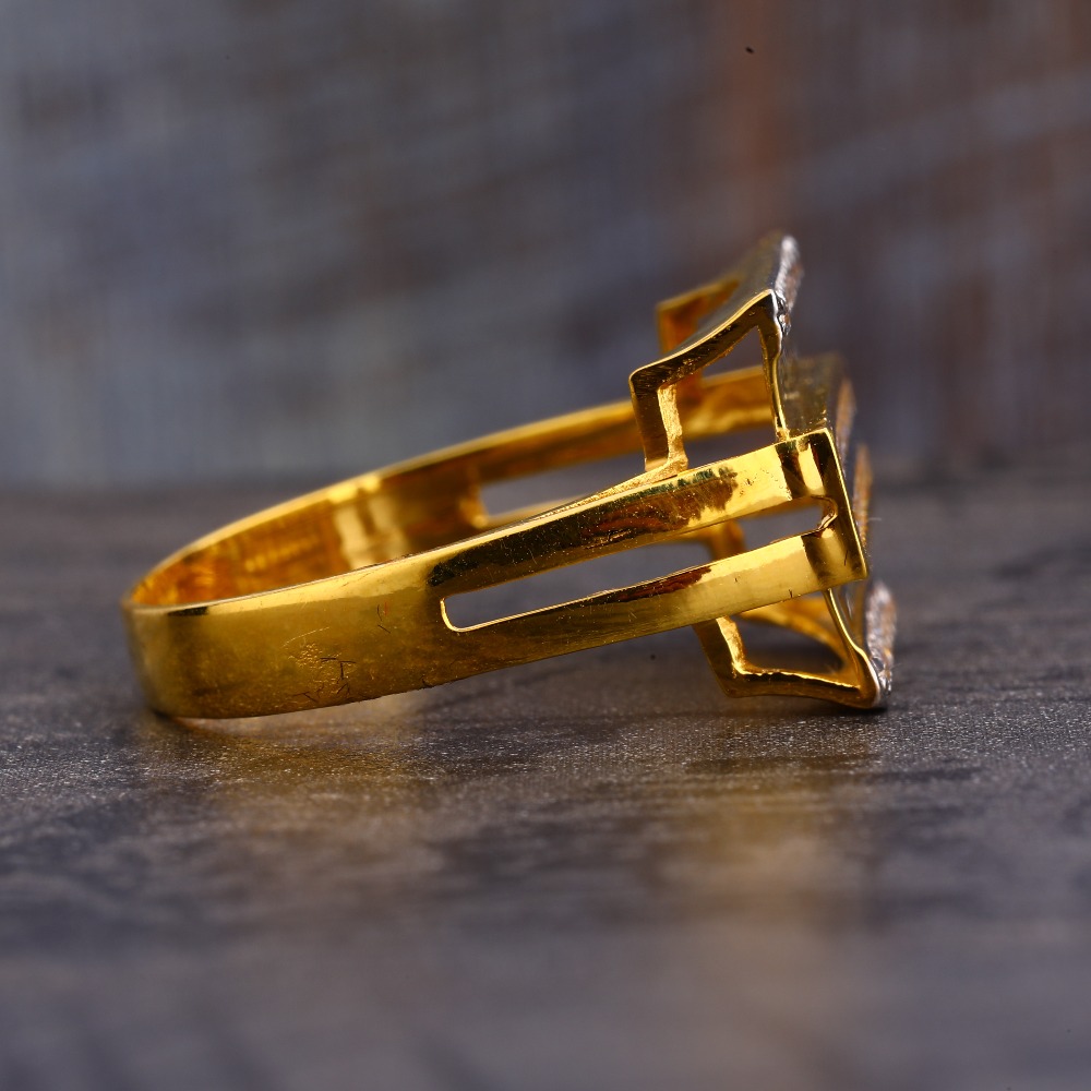 916 CZ  Gold Men's Exclusive Ring MR587