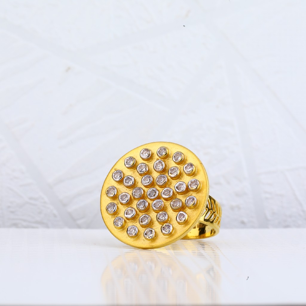 18kt Italian Ladies Ring LIR14