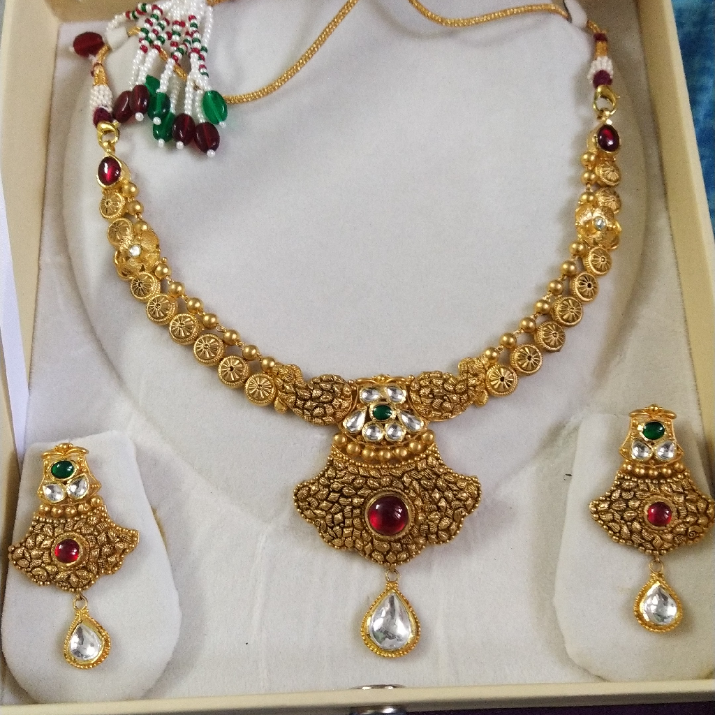 22K(916)Gold Ladies Antique Kundan Necklace Set