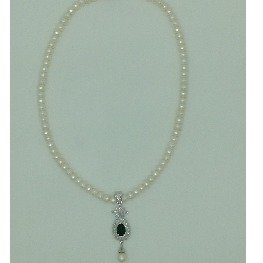 White;green cz pendent set with flat pearls mala jps0614