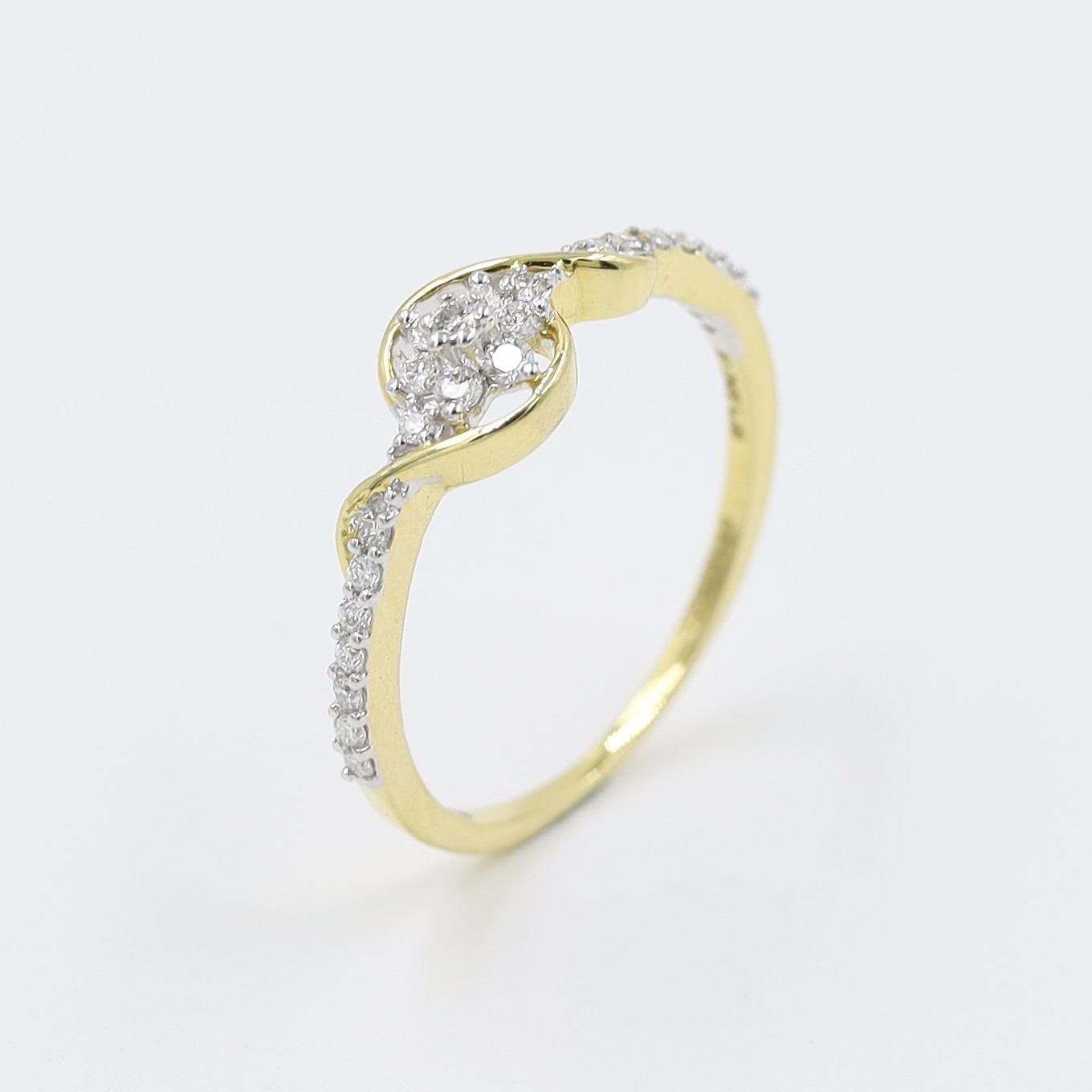 14Kt Yellow Gold Contemporary Line Diamond Ring