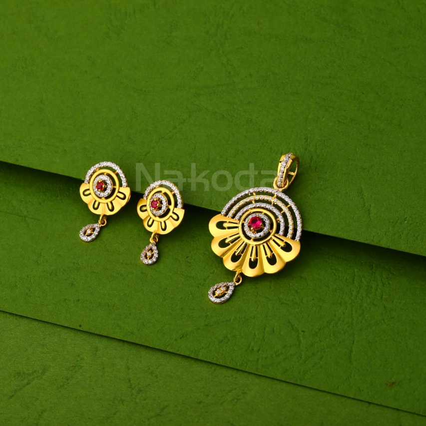 916 Gold CZ Ladies Gorgeous Pendant Set FPS459