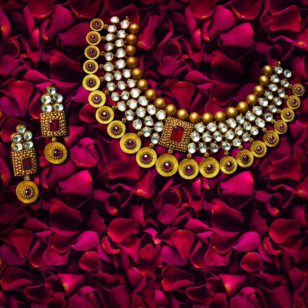 Showroom of 916 gold antique polki 