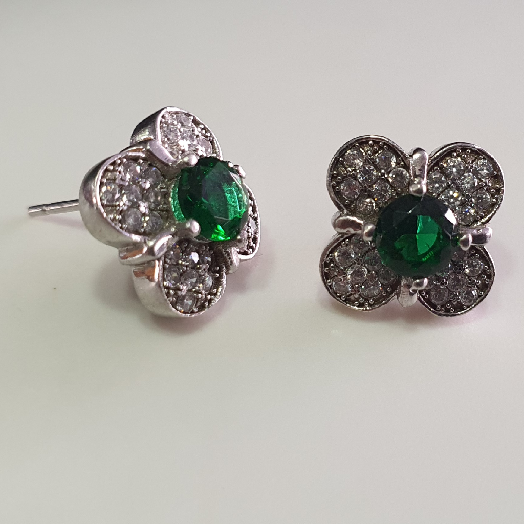 925 sterling silver green stone butti
