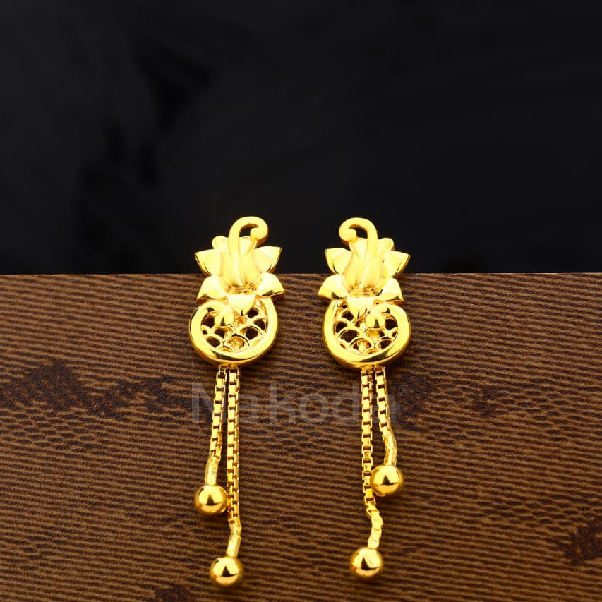 916 Gold CZ Hallmark Classic Ladies Plain Earrings LPE365