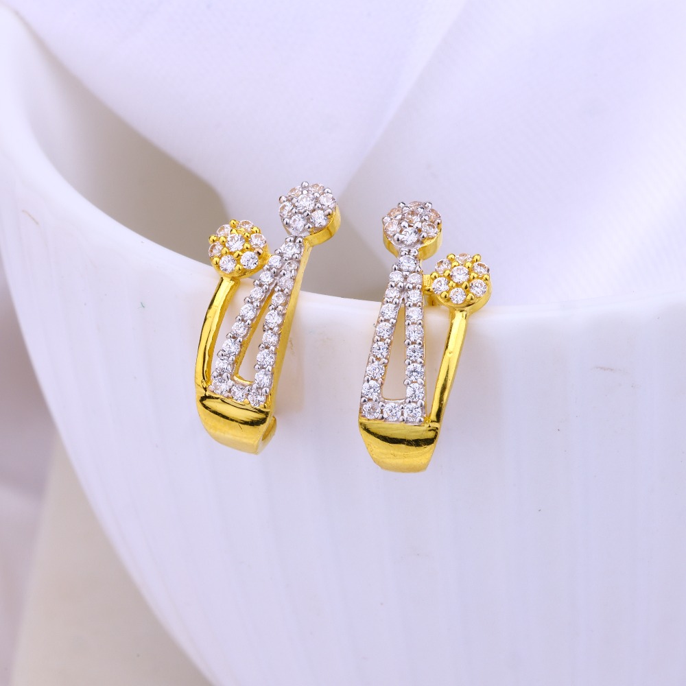 dainty shine gold earrings for ladies.