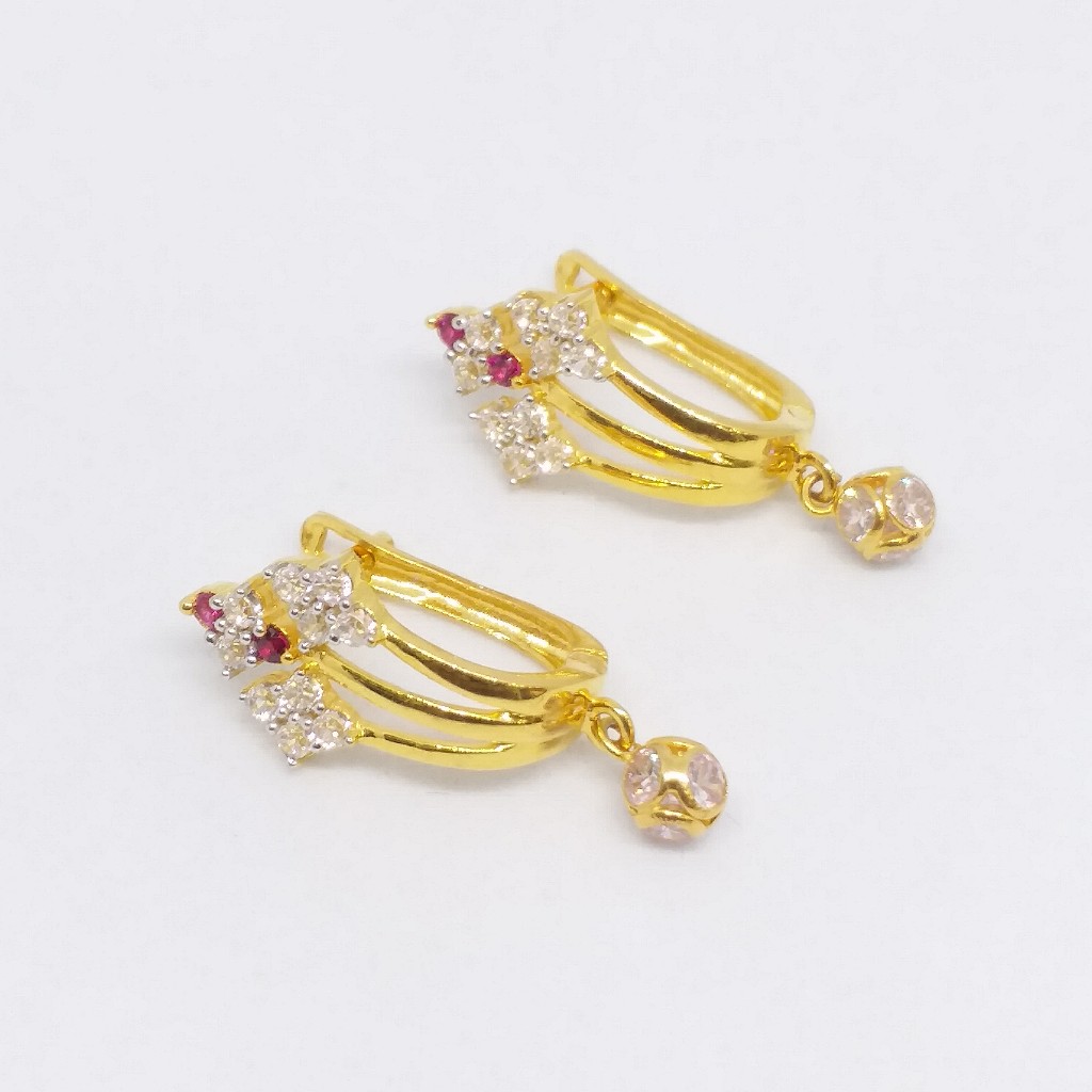 18 KT 750 Gold Earring type pink Daimond Hanging latkan Bali