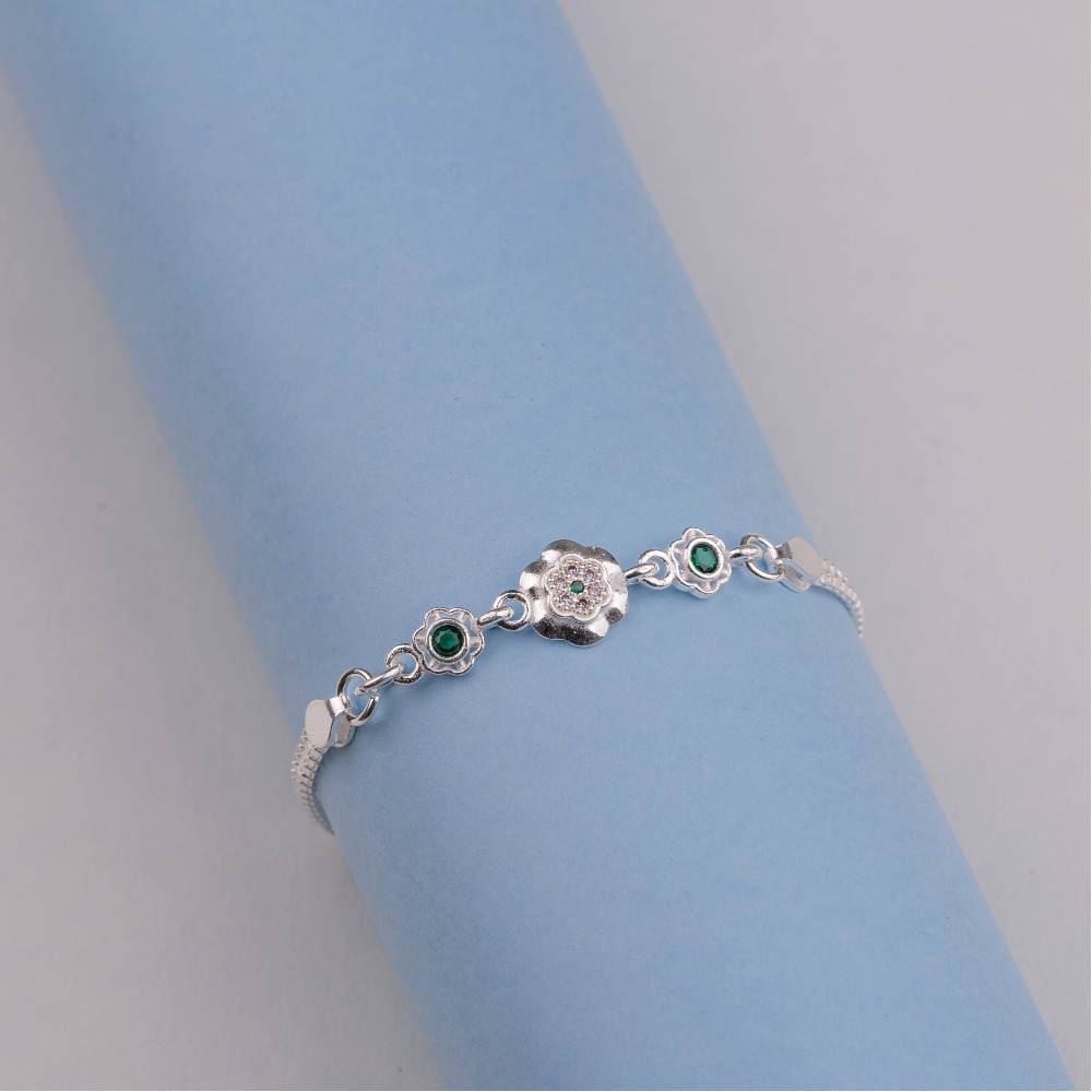 Buy best bracelet gift for women online in pure silver. One size!
