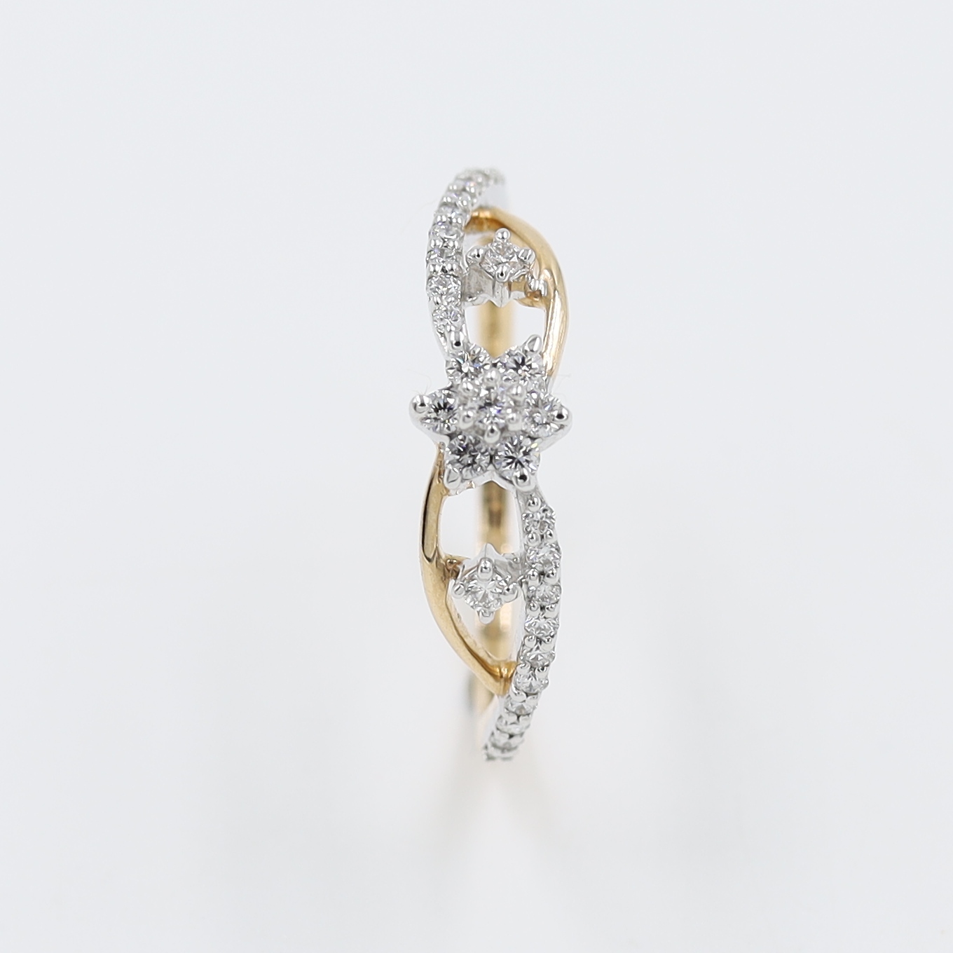 Elegant Star Diamond Ring