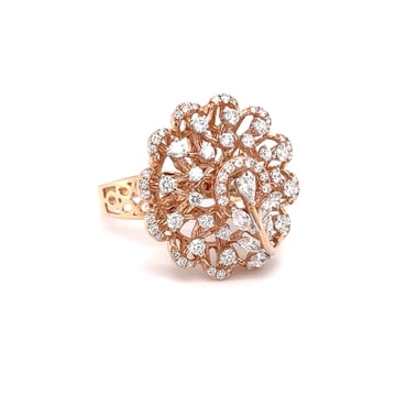 750 gold with beautiful diamond ring