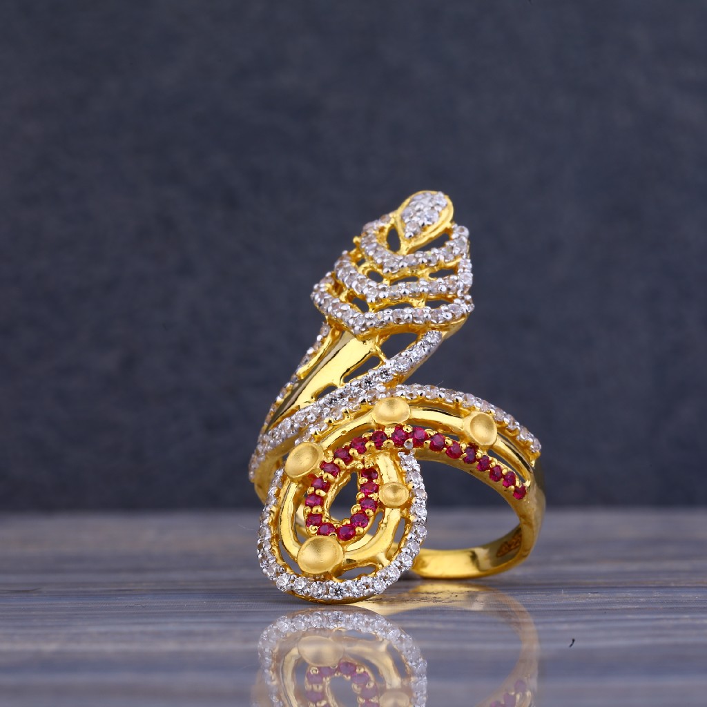 916 Gold Hallmark Ring LLR86