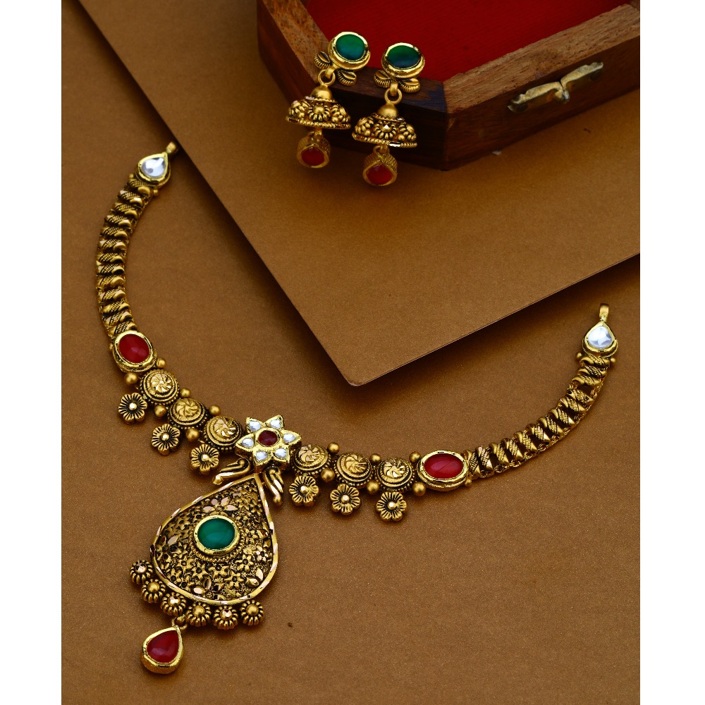 22KT Gold Antique Kundan Necklace Set